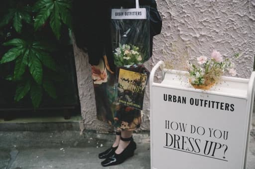 Urban Outfitters Pop-up Event event touchpoint 8
