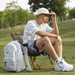 Sneakerheads 人群缩略图。